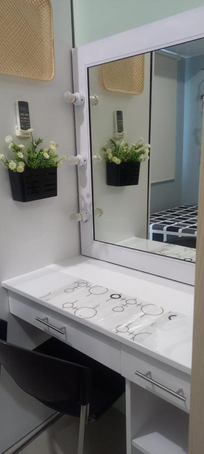 Smdc Jazz Mall 2 Combine Unit With 3 Br マカティ エクステリア 写真